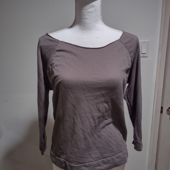 Sweater - Picture 1 of 2